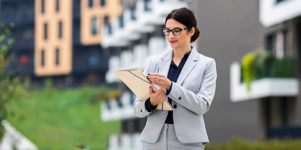 Why It&#39;s Important to Hire a Real Estate Agent